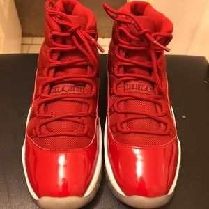 Jordan 11s size 7y